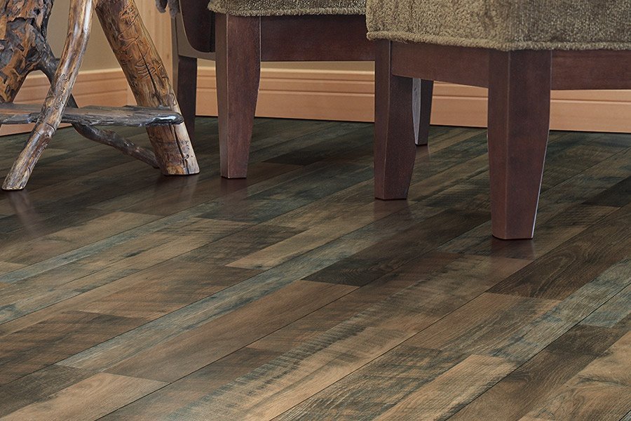 Laminate floor accents in Troy MO from Troy Flooring Center